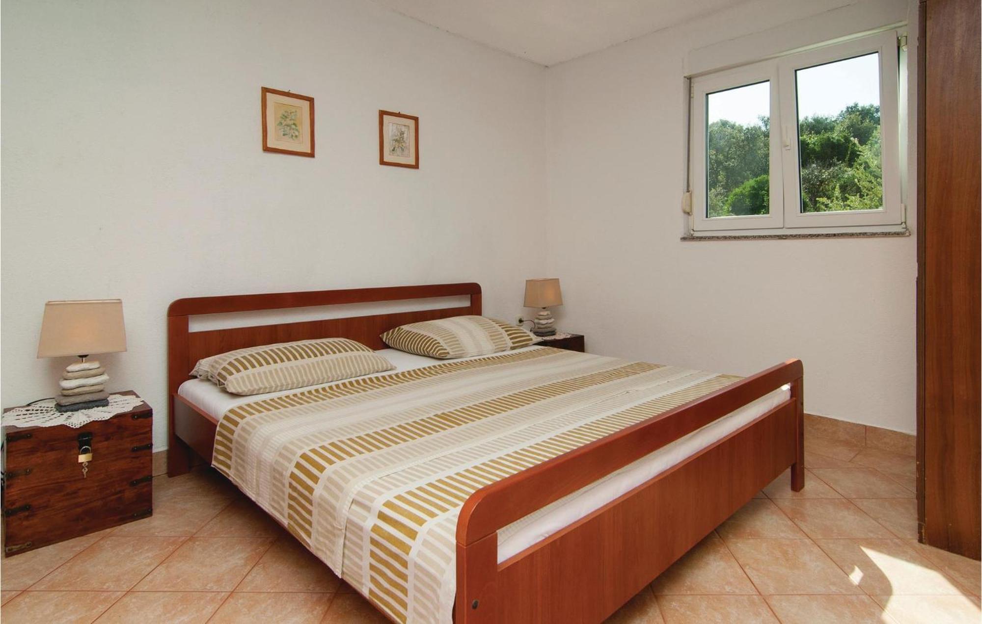 2 Bedroom Awesome Apartment In Drvenik Veliki 외부 사진