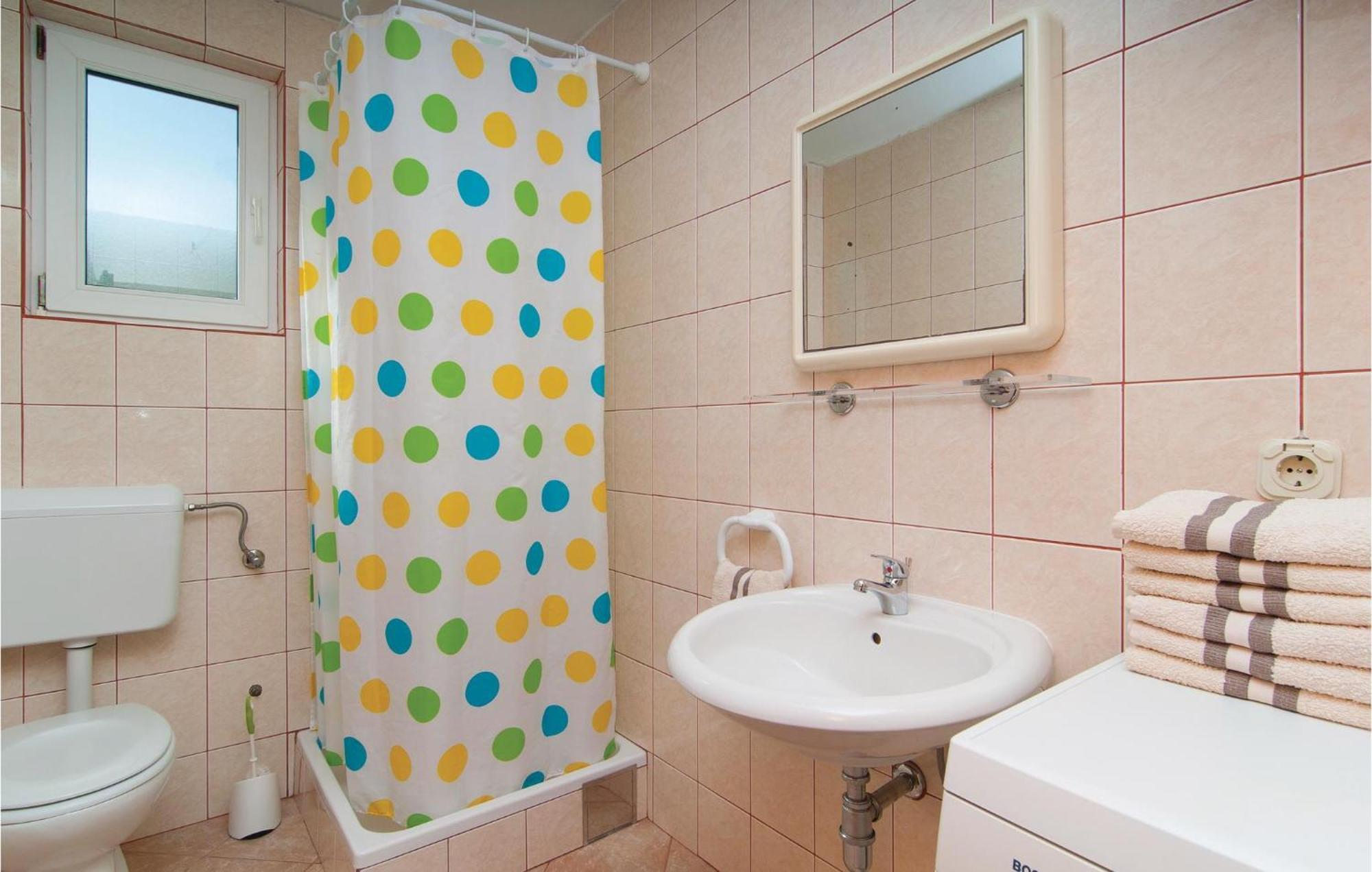 2 Bedroom Awesome Apartment In Drvenik Veliki 외부 사진