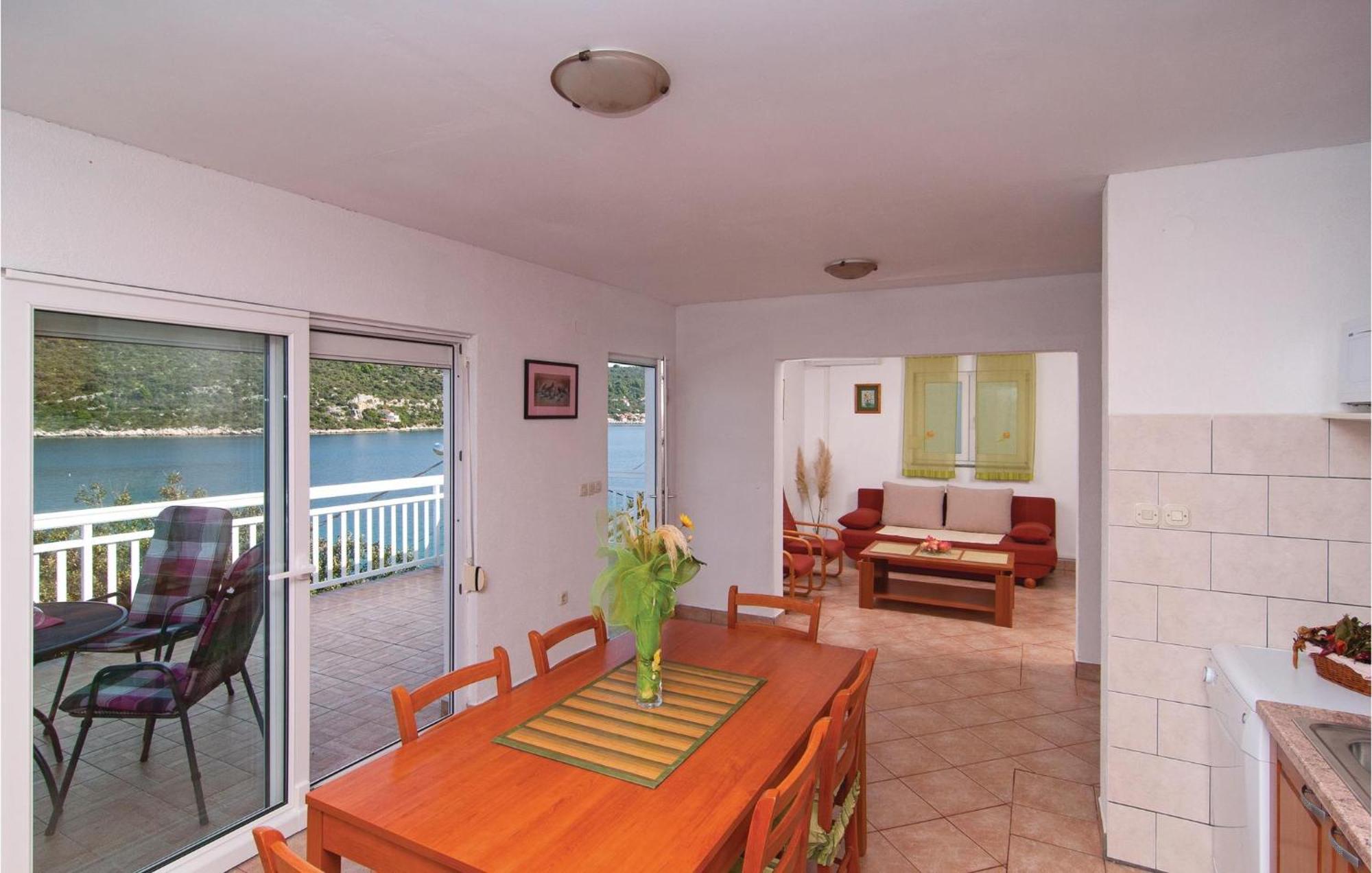 2 Bedroom Awesome Apartment In Drvenik Veliki 외부 사진