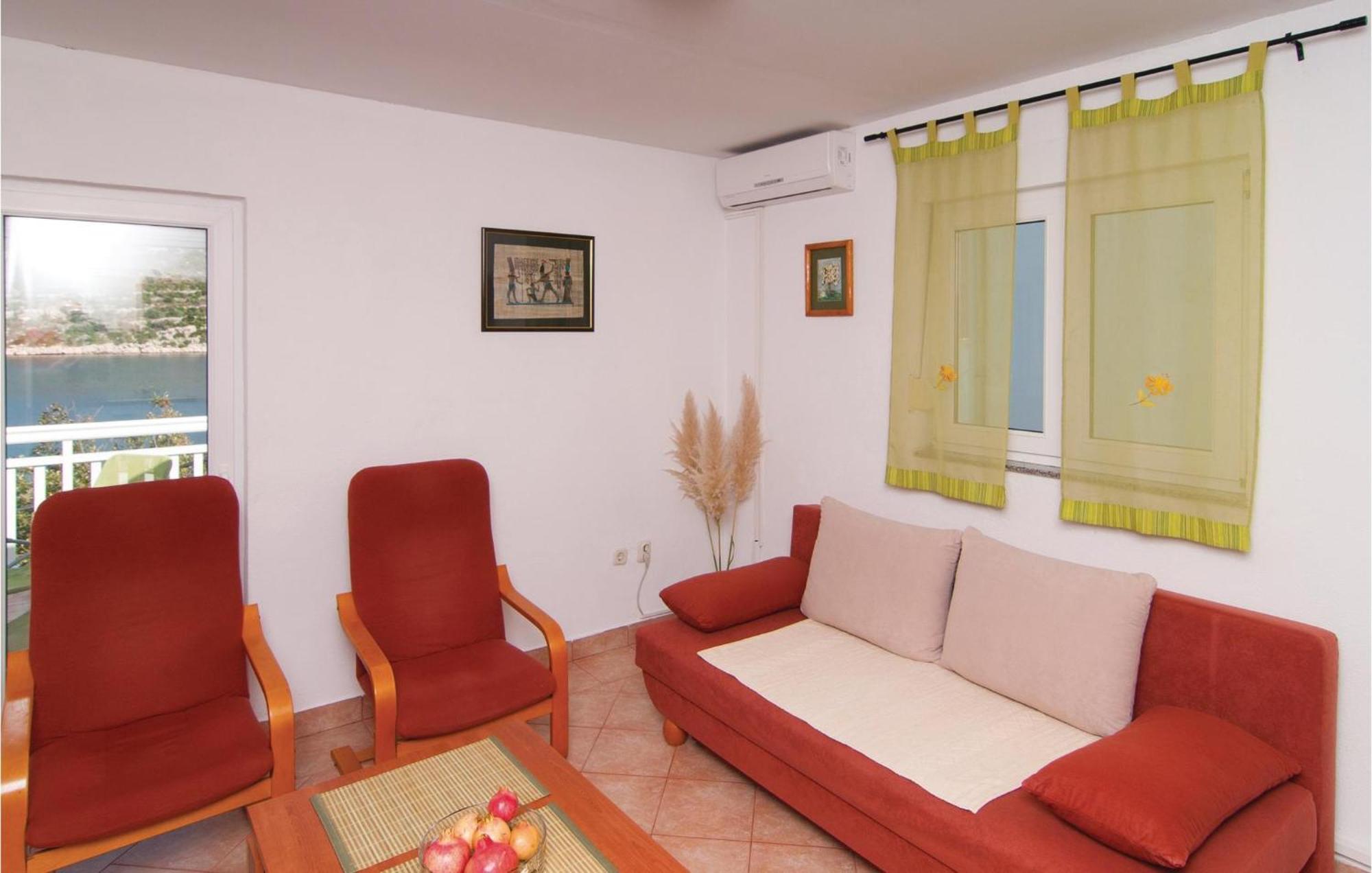 2 Bedroom Awesome Apartment In Drvenik Veliki 외부 사진